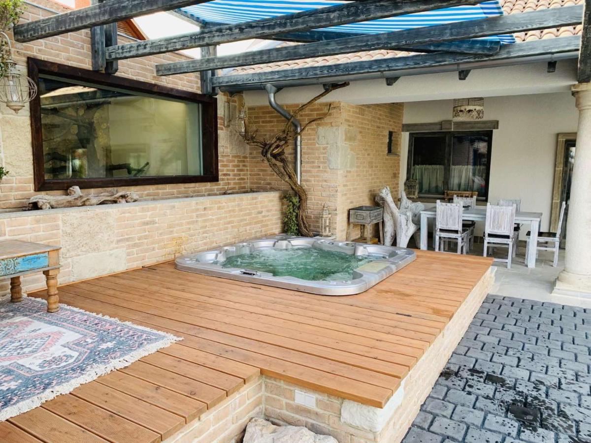 Resident Wellness Vendeghaz Bekescsaba Appartement Buitenkant foto