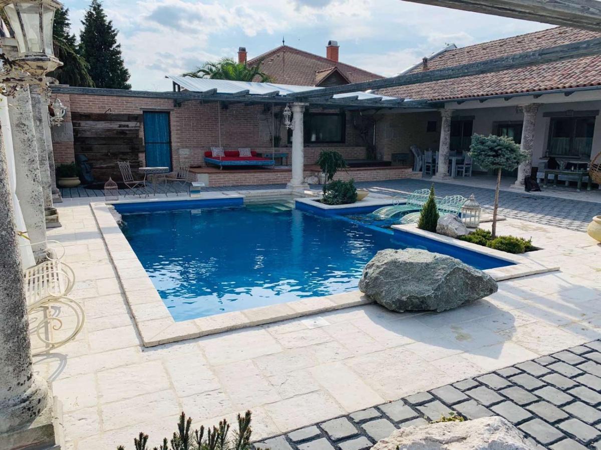 Resident Wellness Vendeghaz Bekescsaba Appartement Buitenkant foto